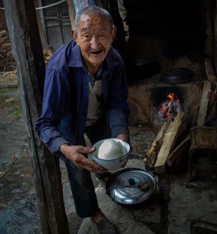 朋友圈生病配图句子，朋友圈生病配图句子搞笑