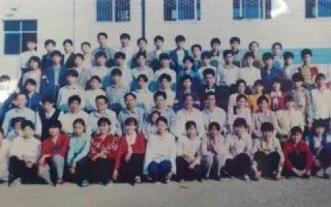 我的成长经历1500字大学生作文，我的成长经历1500字大学生怎么写！