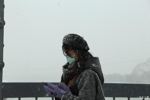 一滴雨从天上掉下来会砸死人吗，一滴雨从天上掉下来会砸死人吗段子