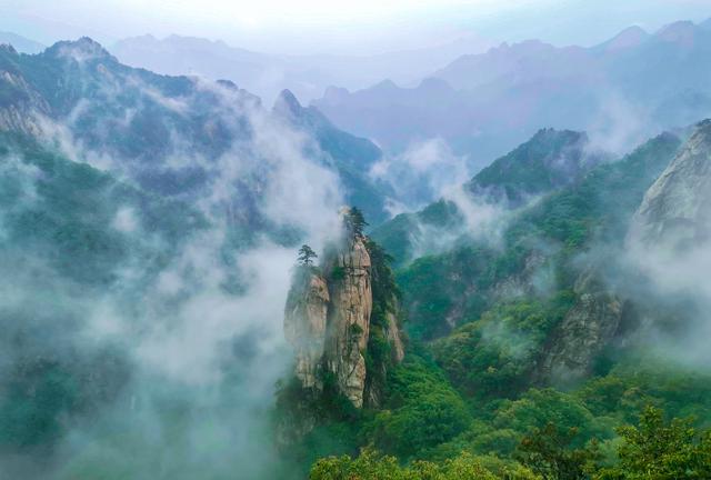 炙烤着大地，大地炙烤的景象？