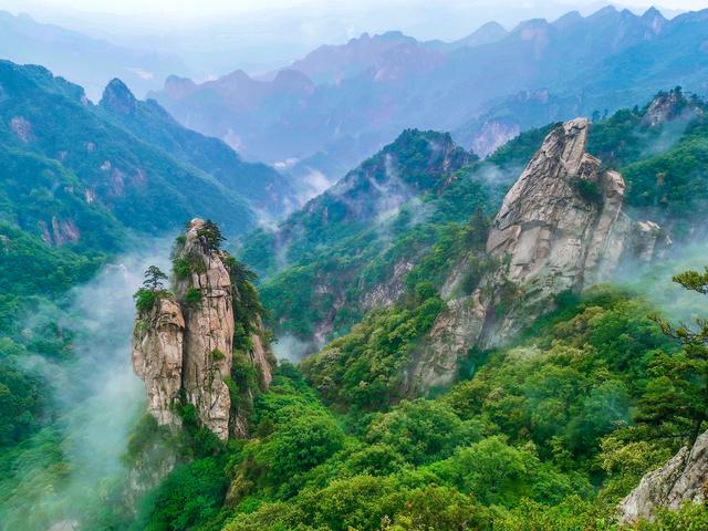 炙烤着大地，大地炙烤的景象？